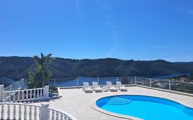 Lago Azul Villas